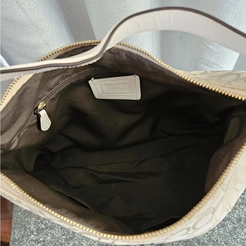 Coach Beige Signature Jacquard purse Hobo shoulder Bag